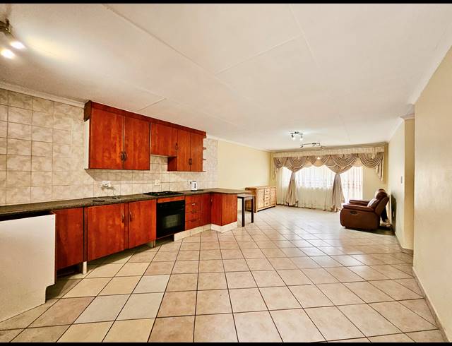 3 bed property to rent in TERENURE